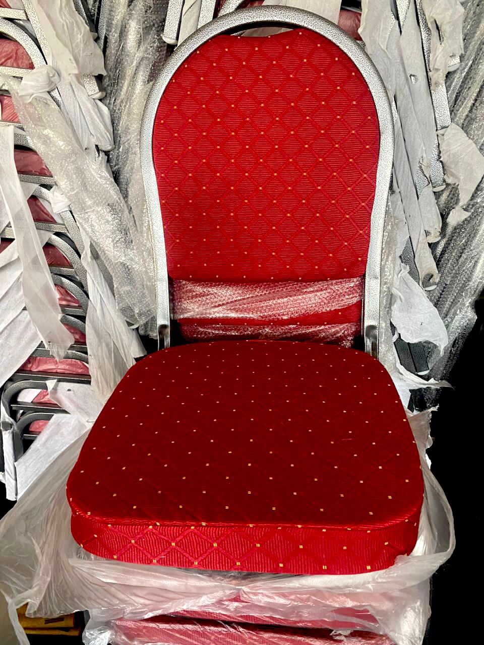 Promo chaises vip rouges 1ère qualité