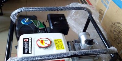 Vente de Moto Pompe a essence et gasoil a Dakar