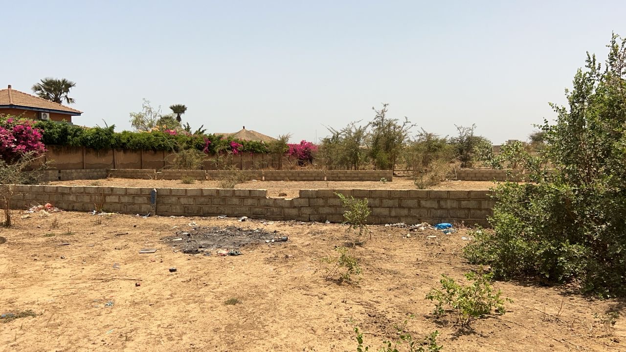Terrain de 600 mètres carrés à vendre à Saly Sénégal