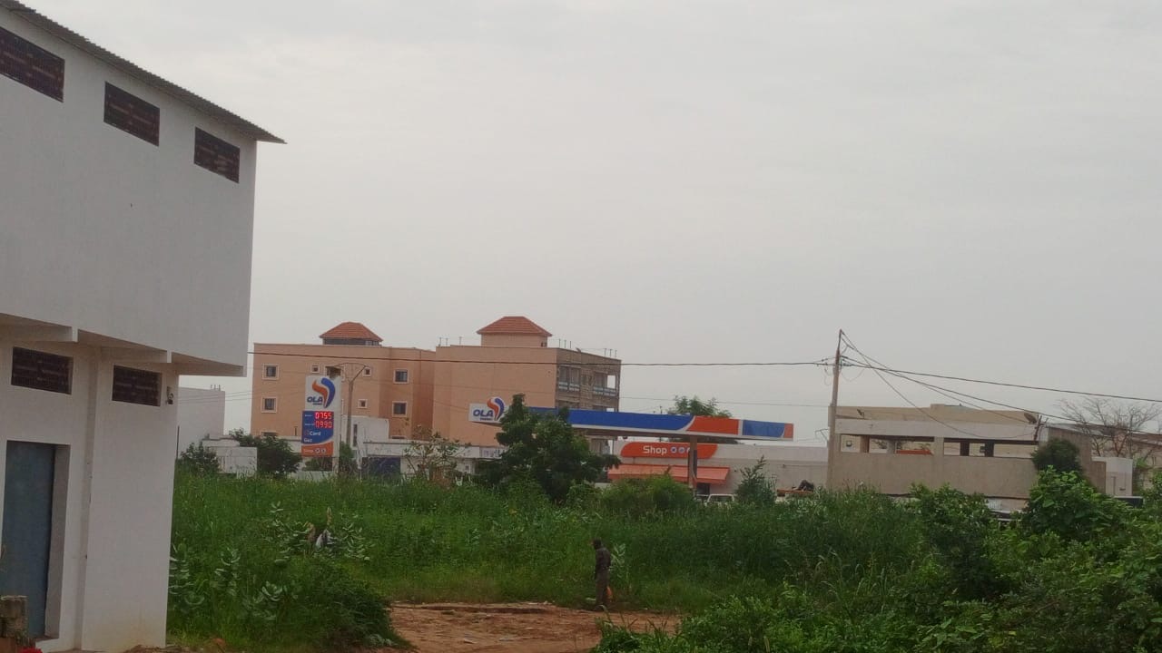 Terrain de 300 mètres carrés à vendre à Saly Sénégal