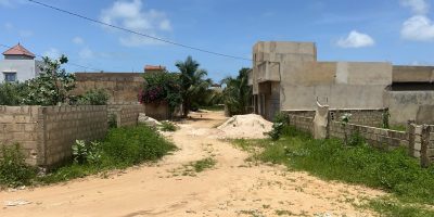 Terrain-300m2-a-Saly-diacksao-04