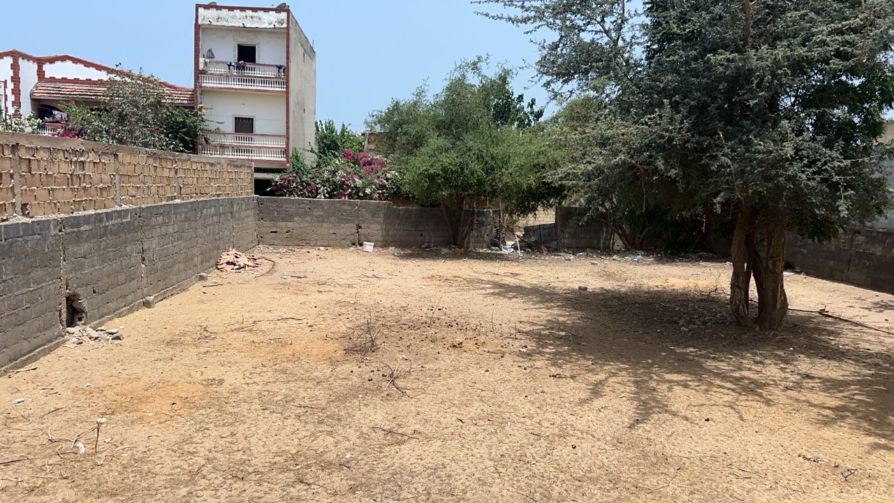 Terrain de 400 mètres carrés à vendre à Saly Sénégal
